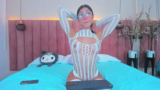 MarianaBranzz online show from January 13, 12:56 pm