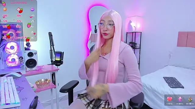 MarianaBranzz online show from October 2, 11:01 pm