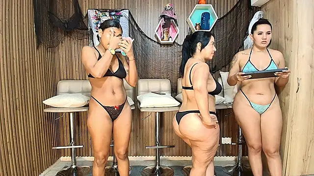 canelasquirt online show from October 14, 11:11 am