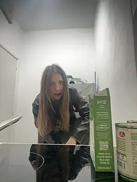 Snapshot of Sashabunny chatting on October 29, 7:59 pm Sashabunny online show from October 29, 7:59 pm