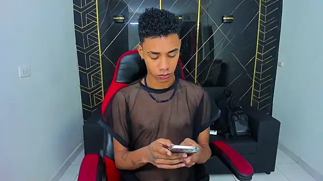 Hottwinkguys online show from February 2, 11:00 pm