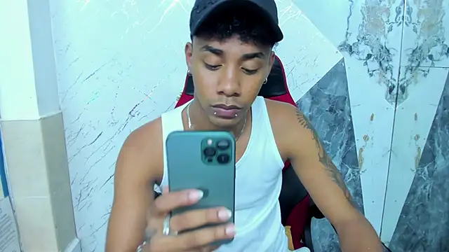 Hottwinkguys online show from November 13, 10:41 pm