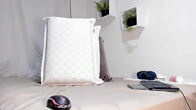 Aronxxs online show from February 24, 9:21 am