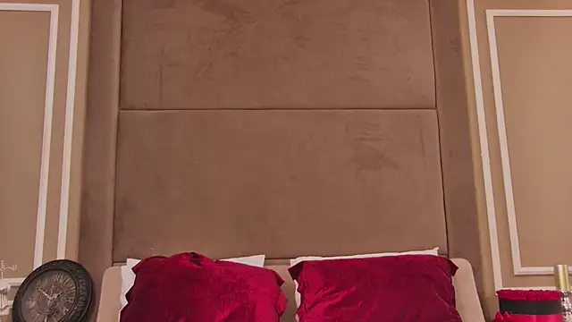 LunaWills  online show from February 4, 4:59 am