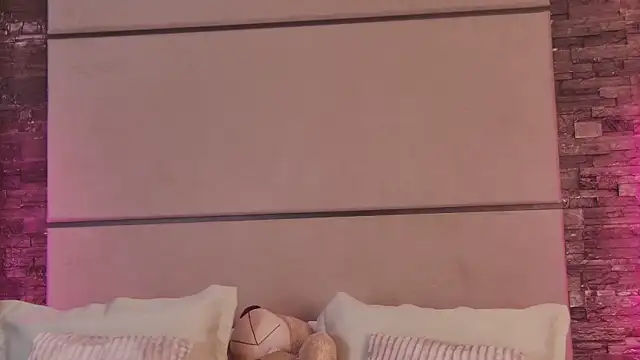 LunaWills  online show from March 1, 5:20 am