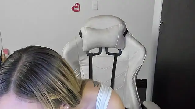 Andreina Suann online show from January 28, 2:42 pm