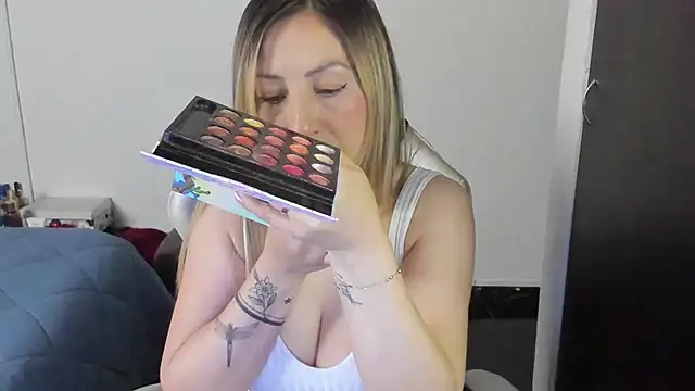 Andreina Suann online show from February 19, 10:23 am