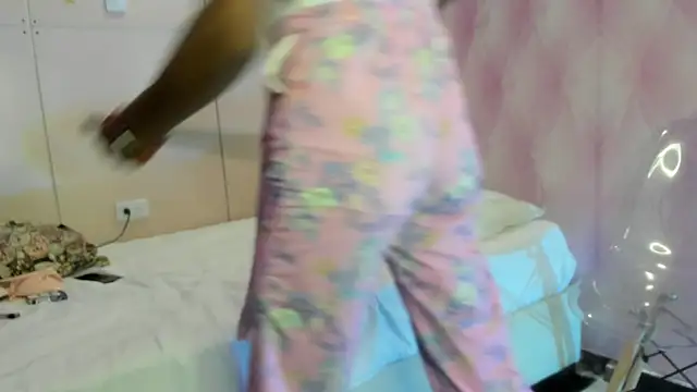 Snapshot of Hilary-banks chatting on March 7, 3:29 am Hilary-banks online show from March 7, 3:29 am