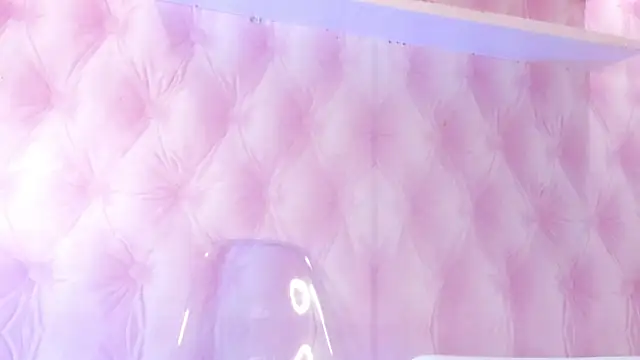 Snapshot of Hilary-banks chatting on March 14, 4:32 am Hilary-banks online show from March 14, 4:32 am