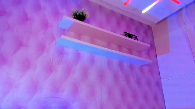 Snapshot of Hilary-banks chatting on March 22, 7:36 am Hilary-banks online show from March 22, 7:36 am