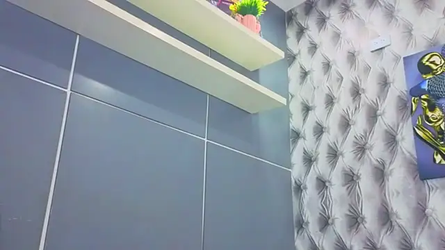 Snapshot of Hilary-banks chatting on September 14, 4:44 am Hilary-banks online show from September 14, 4:44 am