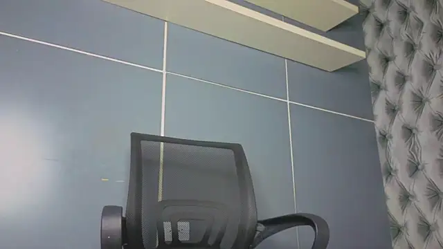 Snapshot of Hilary-banks chatting on September 26, 1:31 am Hilary-banks online show from September 26, 1:31 am