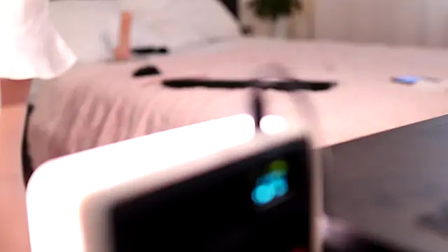 AnnittaStar online show from December 5, 5:15 am