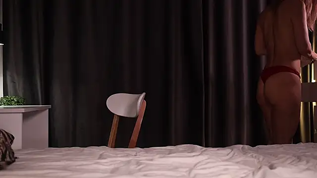 AnnittaStar online show from December 12, 1:43 am