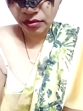 Snapshot of Hotanita99 chatting on November 6, 6:03 am Hotanita99 online show from November 6, 6:03 am