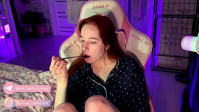 Snapshot of pearl_princess_ chatting on December 13, 7:21 pm pearl princess online show from December 13, 7:21 pm