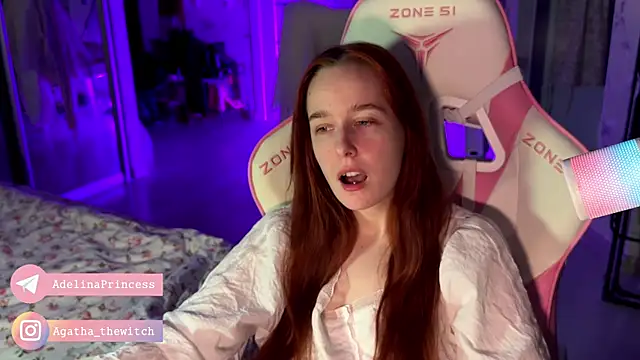 Snapshot of pearl_princess_ chatting on February 7, 12:20 am pearl princess online show from February 7, 12:20 am