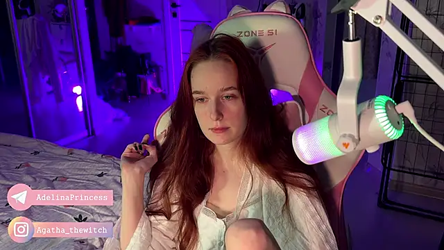 Snapshot of pearl_princess_ chatting on February 9, 11:15 pm pearl princess online show from February 9, 11:15 pm