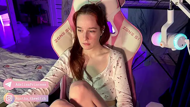 Snapshot of pearl_princess_ chatting on February 13, 9:38 pm pearl princess online show from February 13, 9:38 pm