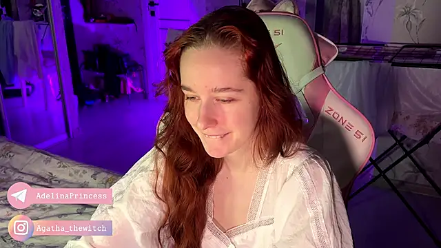 Snapshot of pearl_princess_ chatting on February 24, 12:20 am pearl princess online show from February 24, 12:20 am