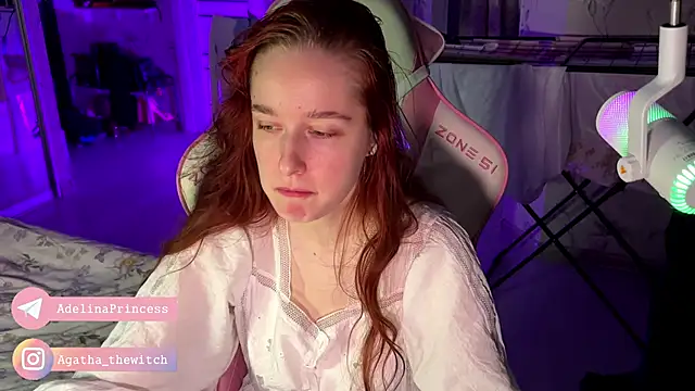 Snapshot of pearl_princess_ chatting on February 24, 3:23 am pearl princess online show from February 24, 3:23 am