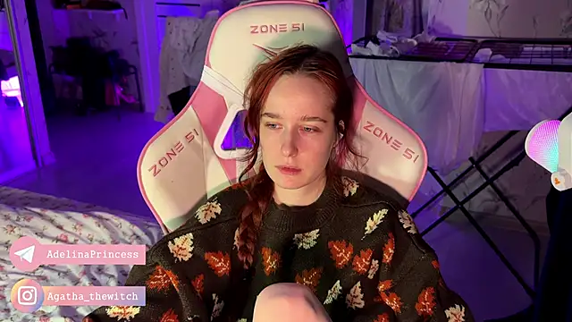 Snapshot of pearl_princess_ chatting on February 27, 2:42 am pearl princess online show from February 27, 2:42 am