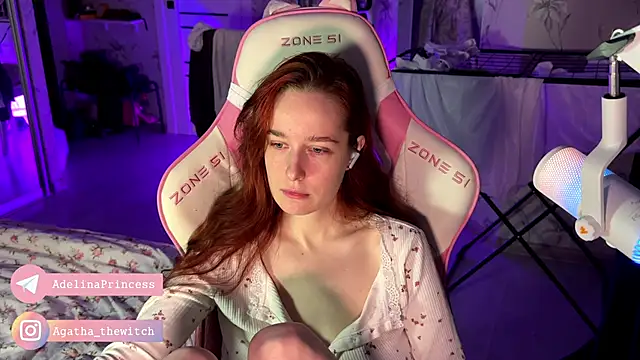 Snapshot of pearl_princess_ chatting on February 28, 8:09 am pearl princess online show from February 28, 8:09 am