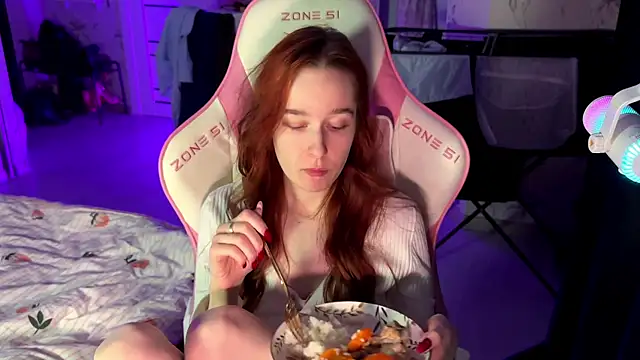 Snapshot of pearl_princess_ chatting on March 11, 11:37 pm pearl princess online show from March 11, 11:37 pm