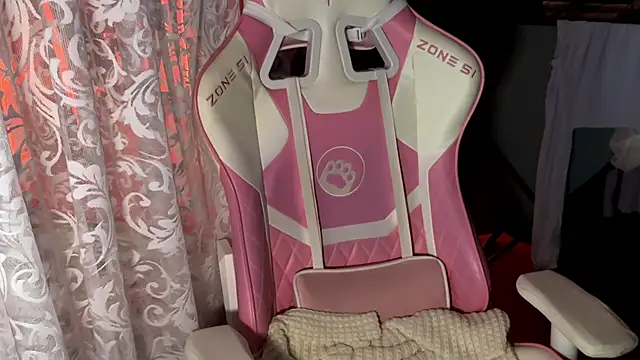 Snapshot of pearl_princess_ chatting on September 14, 11:31 am pearl princess online show from September 14, 11:31 am