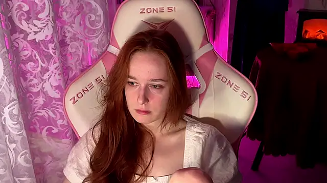 Snapshot of pearl_princess_ chatting on October 8, 7:28 am pearl princess online show from October 8, 7:28 am