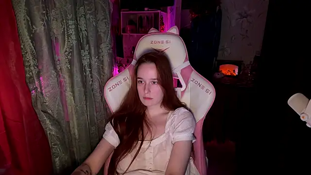 Snapshot of pearl_princess_ chatting on November 11, 12:38 pm pearl princess online show from November 11, 12:38 pm