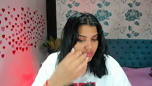 Snapshot of LindaBreeS chatting on February 2, 6:53 pm LindaBreeS online show from February 2, 6:53 pm