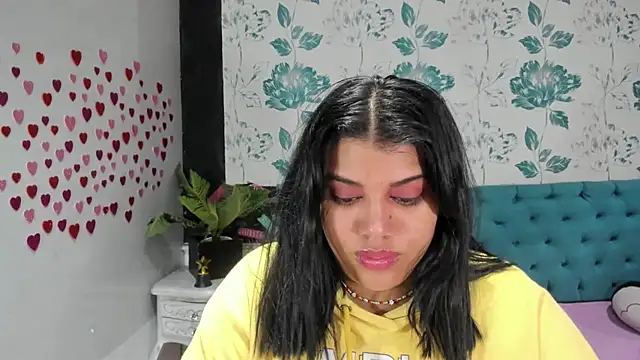 Snapshot of LindaBreeS chatting on February 4, 4:29 pm LindaBreeS online show from February 4, 4:29 pm