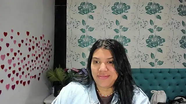 Snapshot of LindaBreeS chatting on February 8, 1:54 pm LindaBreeS online show from February 8, 1:54 pm