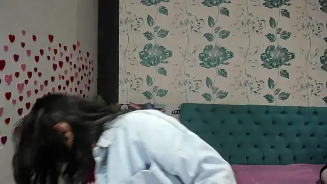 Snapshot of LindaBreeS chatting on February 13, 4:50 pm LindaBreeS online show from February 13, 4:50 pm