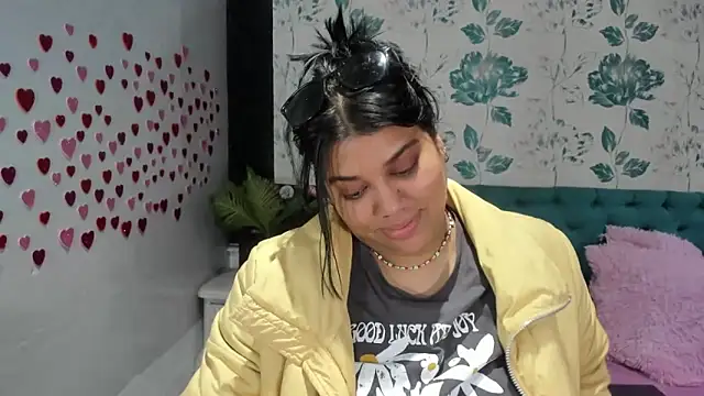 Snapshot of LindaBreeS chatting on February 15, 4:45 pm LindaBreeS online show from February 15, 4:45 pm