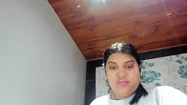 Snapshot of LindaBreeS chatting on February 20, 6:35 pm LindaBreeS online show from February 20, 6:35 pm