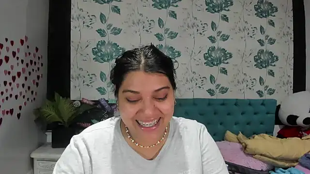 Snapshot of LindaBreeS chatting on February 20, 9:42 pm LindaBreeS online show from February 20, 9:42 pm