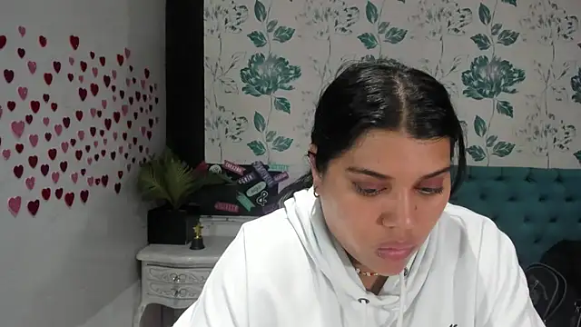 Snapshot of LindaBreeS chatting on February 21, 5:09 pm LindaBreeS online show from February 21, 5:09 pm