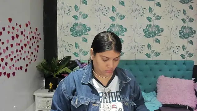 Snapshot of LindaBreeS chatting on February 27, 1:49 pm LindaBreeS online show from February 27, 1:49 pm