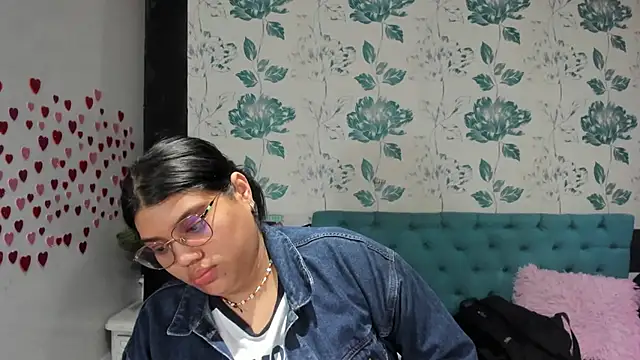 Snapshot of LindaBreeS chatting on February 27, 7:58 pm LindaBreeS online show from February 27, 7:58 pm