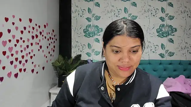 Snapshot of LindaBreeS chatting on March 1, 2:02 pm LindaBreeS online show from March 1, 2:02 pm