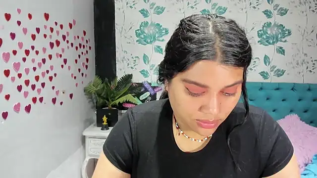 Snapshot of LindaBreeS chatting on March 3, 8:32 pm LindaBreeS online show from March 3, 8:32 pm