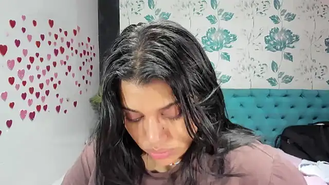 Snapshot of LindaBreeS chatting on March 5, 8:21 pm LindaBreeS online show from March 5, 8:21 pm