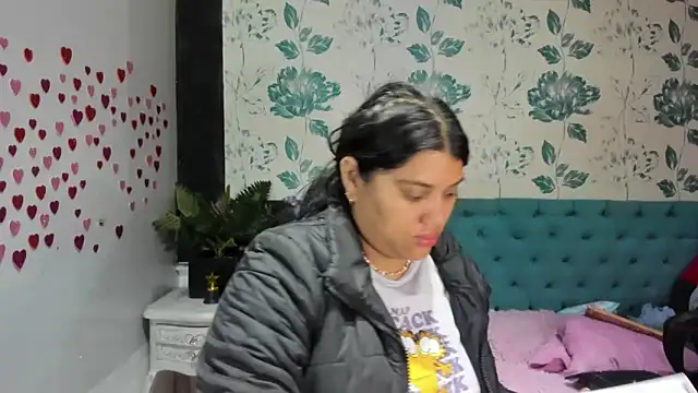 Snapshot of LindaBreeS chatting on March 9, 5:28 pm LindaBreeS online show from March 9, 5:28 pm