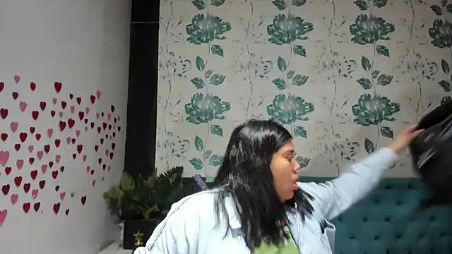 Snapshot of LindaBreeS chatting on March 15, 3:06 pm LindaBreeS online show from March 15, 3:06 pm