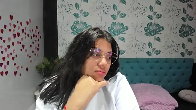 Snapshot of LindaBreeS chatting on March 16, 4:12 pm LindaBreeS online show from March 16, 4:12 pm