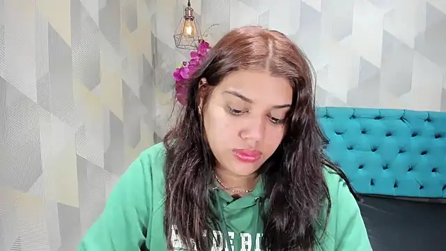 Snapshot of LindaBreeS chatting on September 16, 3:18 am LindaBreeS online show from September 16, 3:18 am