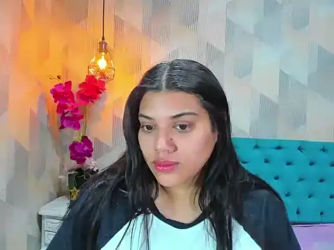 Snapshot of LindaBreeS chatting on November 14, 10:07 pm LindaBreeS online show from November 14, 10:07 pm