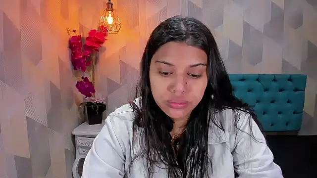 Snapshot of LindaBreeS chatting on November 30, 1:15 pm LindaBreeS online show from November 30, 1:15 pm